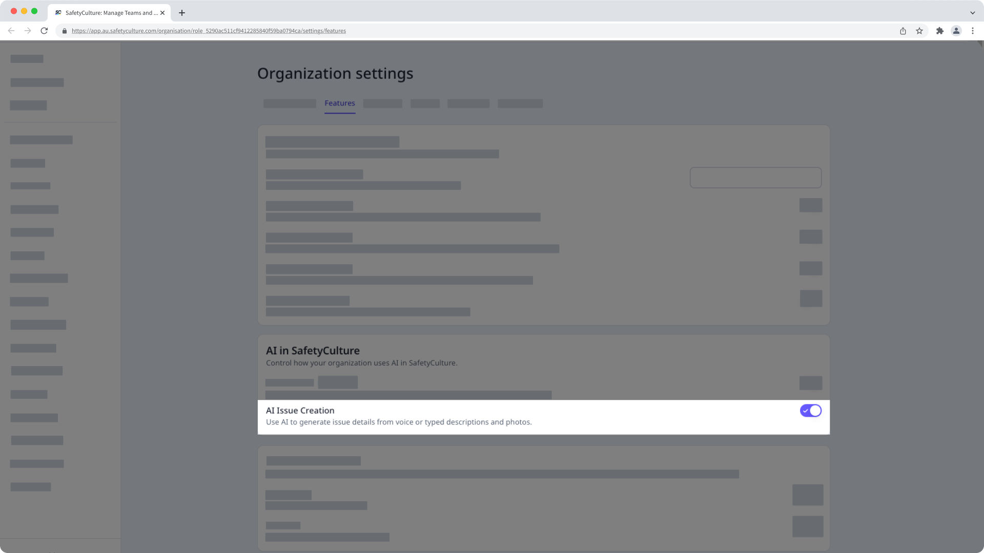 Activez ou désactivez la Création d'observations par l'IA à l'aide du paramètre situé dans la section Fonctionnalités des paramètres de votre organisation via l'application Web.