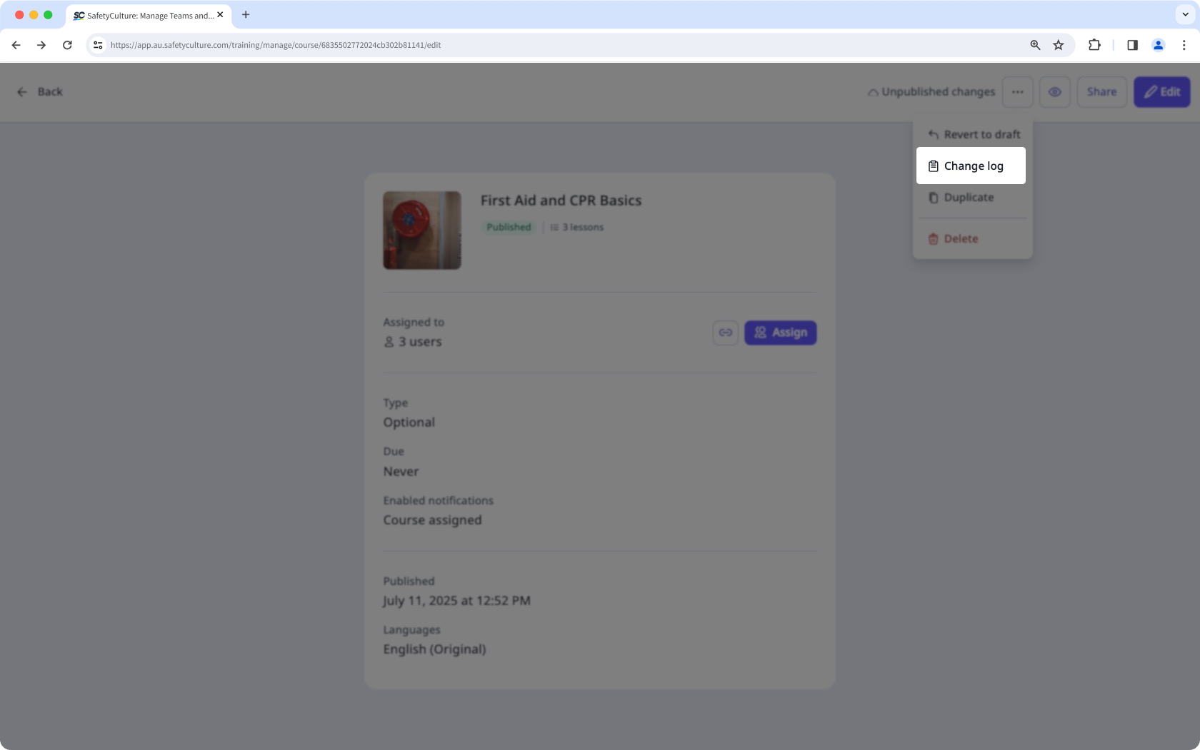 Accéder au journal des modifications d'un cours via l'application web.