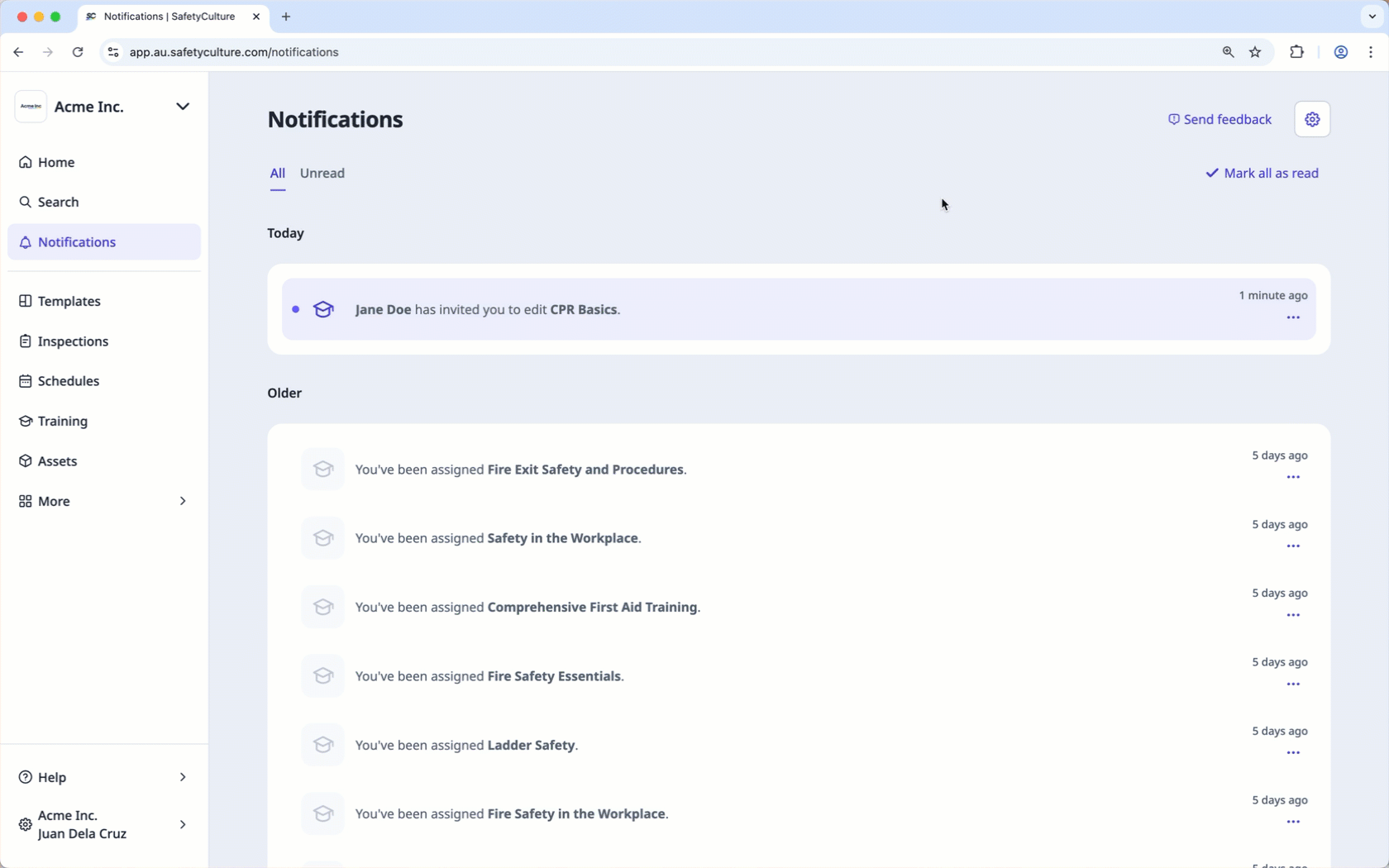 A sample of a course editor adding a comment to a lesson slide via the web app.