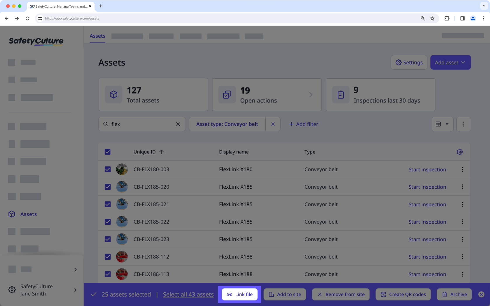 Verknüpfen Sie eine Datei über die Web-App mit mehreren Assets.