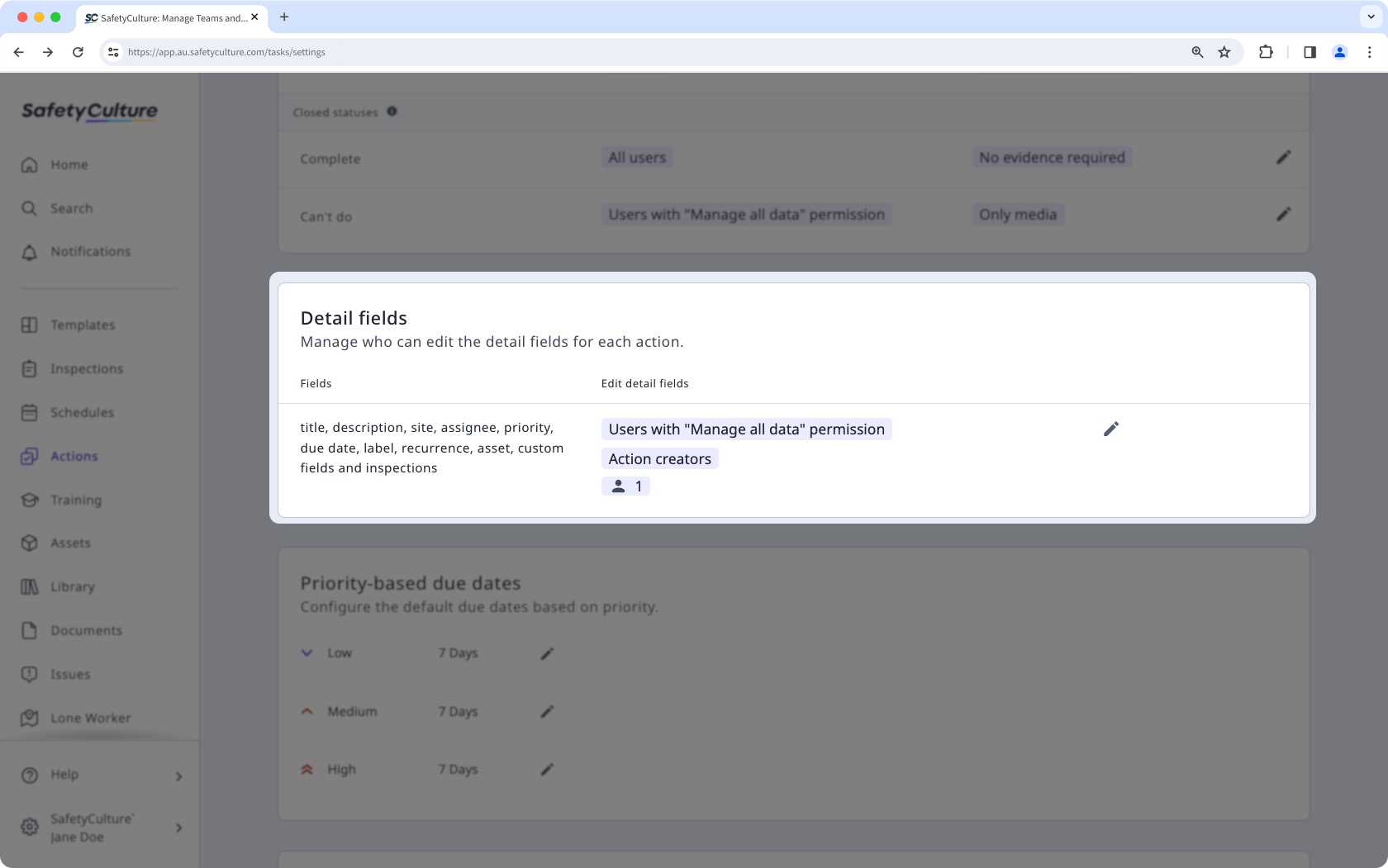 Mithilfe der Web App die Bearbeitung von Aktionsdetailfeldern verwalten.