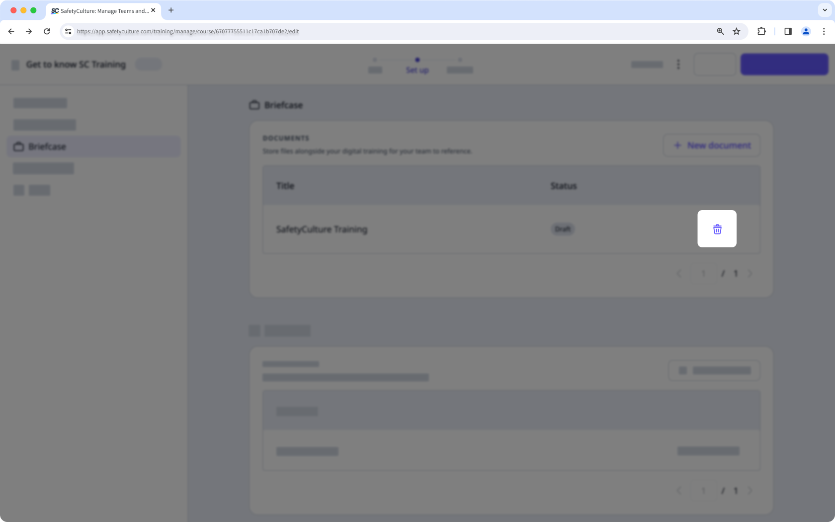 Elimine un archivo del maletín de un curso a través de la aplicación web.