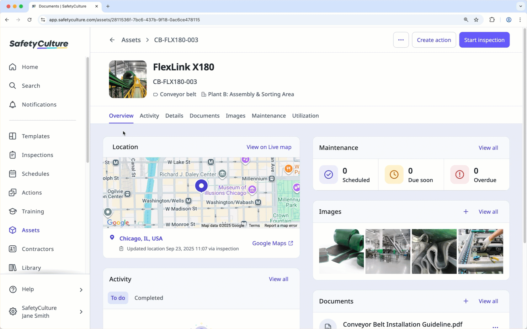 Seleccionar archivos en la pestaña de Documentos para vincularlos a un activo a través de la aplicación web.