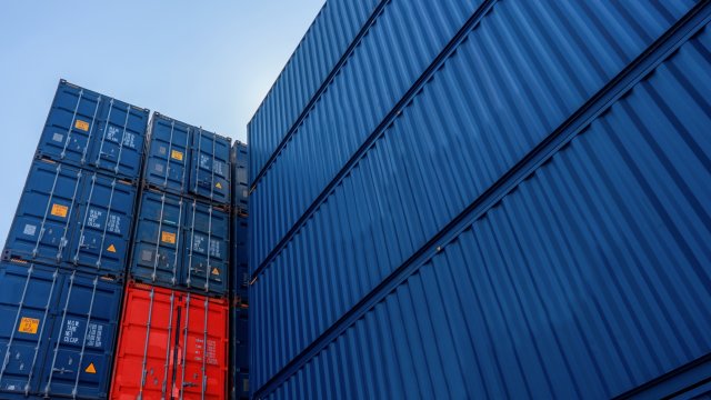 Container transport and delivery - what is worth knowing? | Omida Logistics