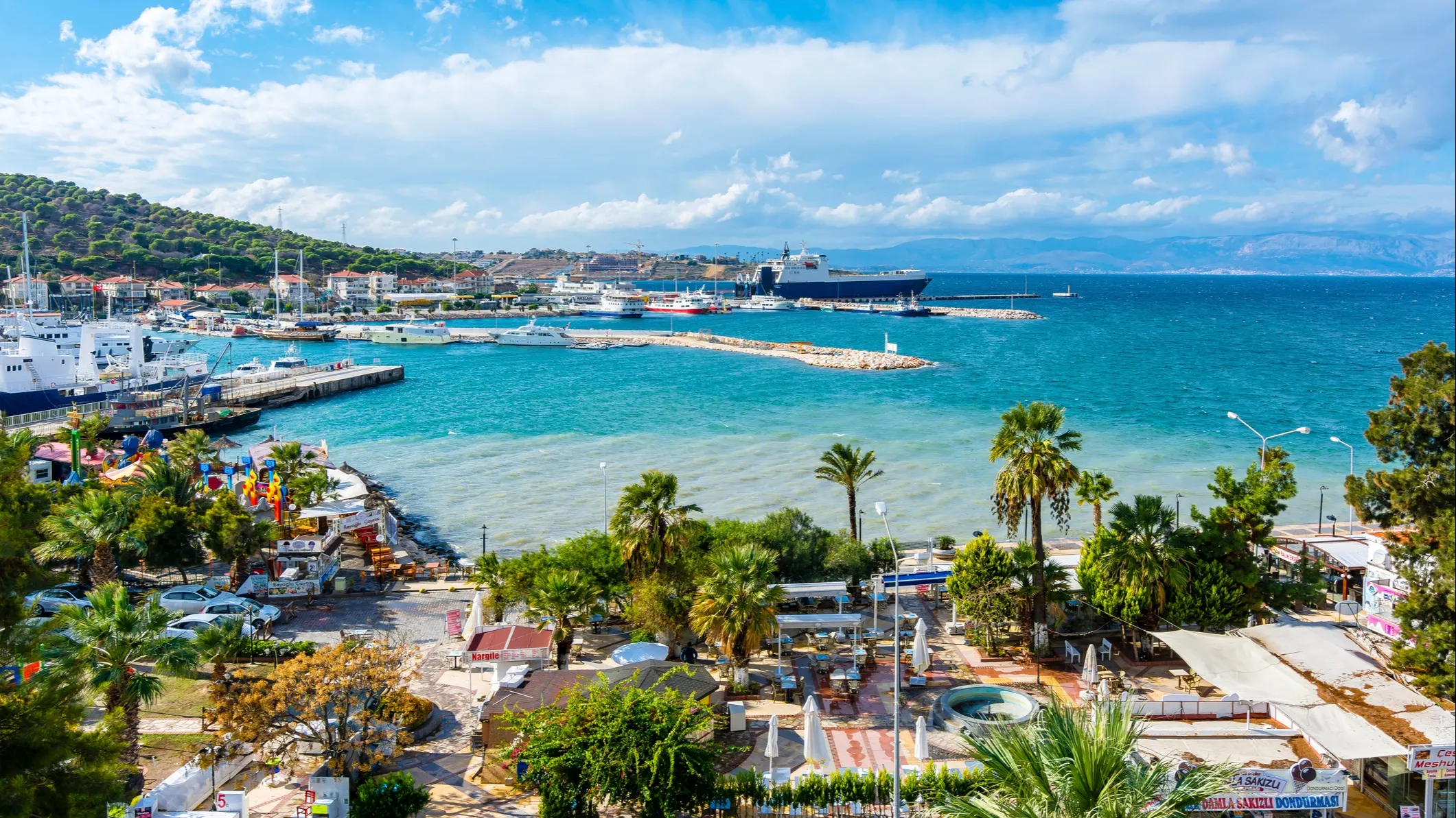 ©iStock/nejdetduzen