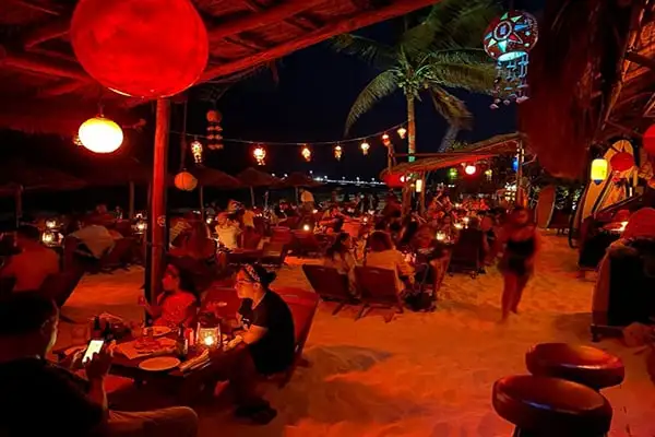 Playa del Carmen's beach restaurants are open morning to night.