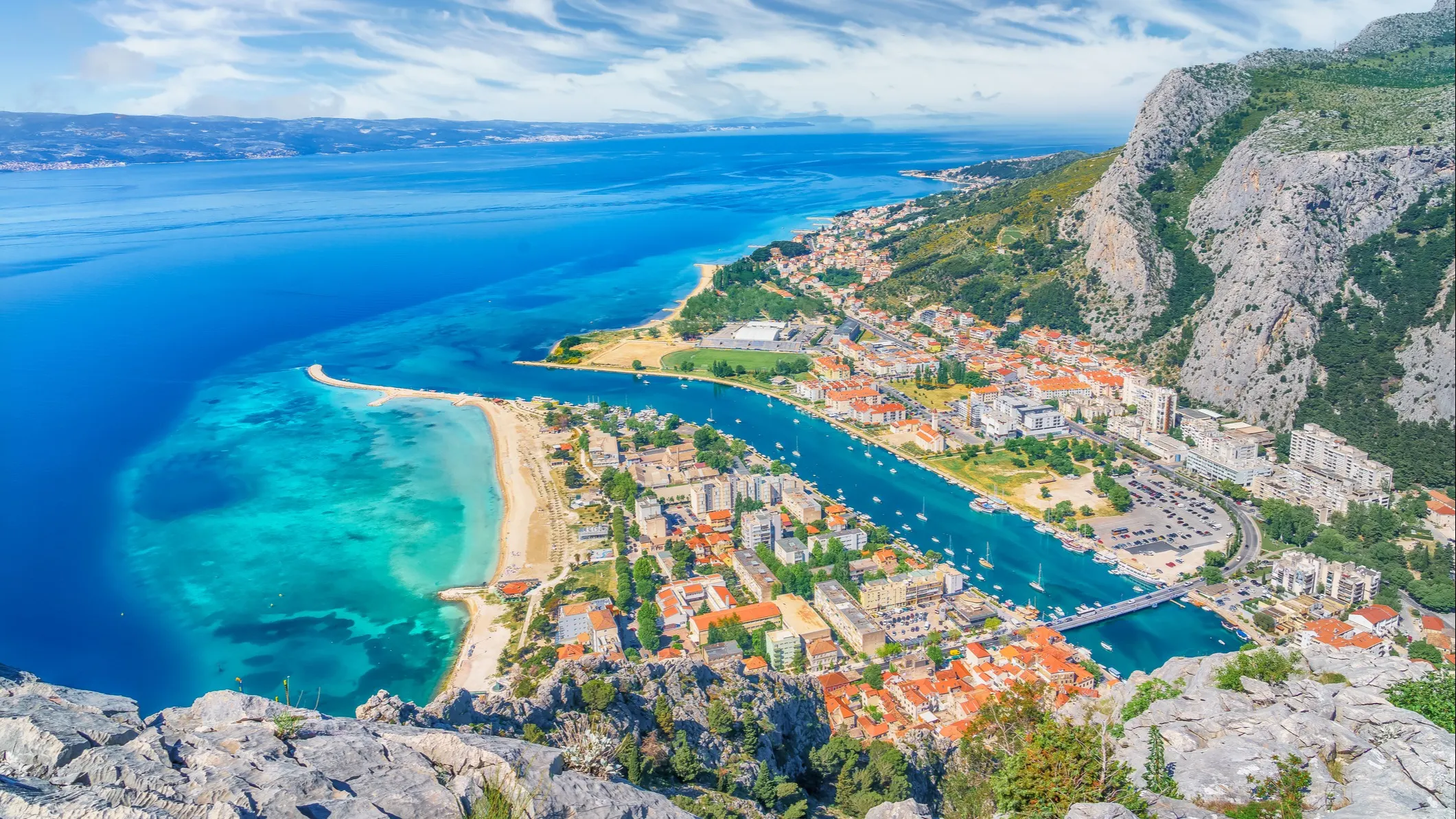 ©iStock/Balate Dorin