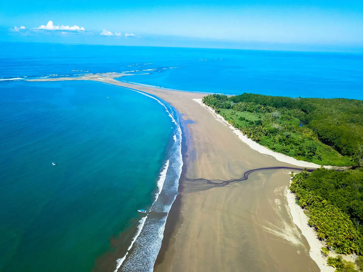 Uvita’s lush rainforests and beaches create a perfect nature retreat for retirees.