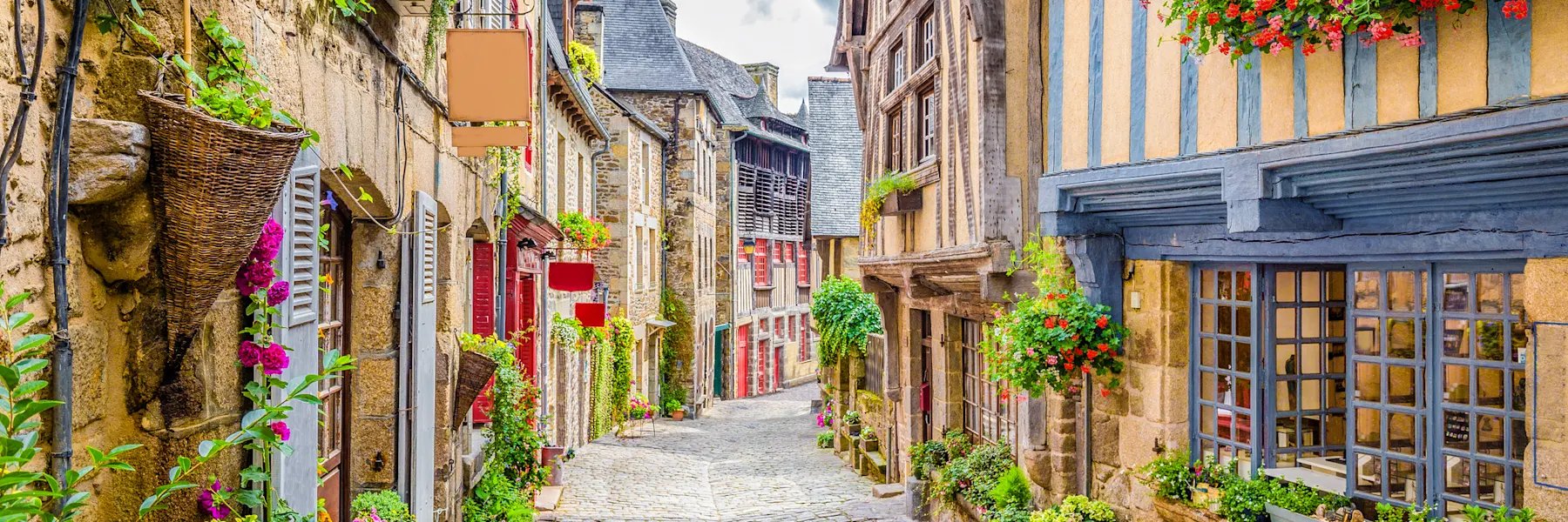 Cost of Living in Italy: Sample Monthly Budget Including Utilities