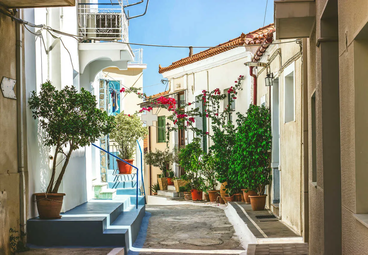 Imagine a deeply relaxed, permanent-vacation kind of life in Poros.