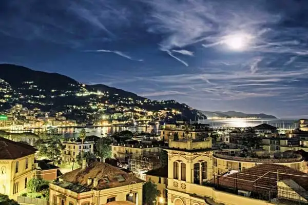 Mark passed gorgeous coastal cities along Liguria’s coastline, such as Rapallo, on his way to Zoagli.