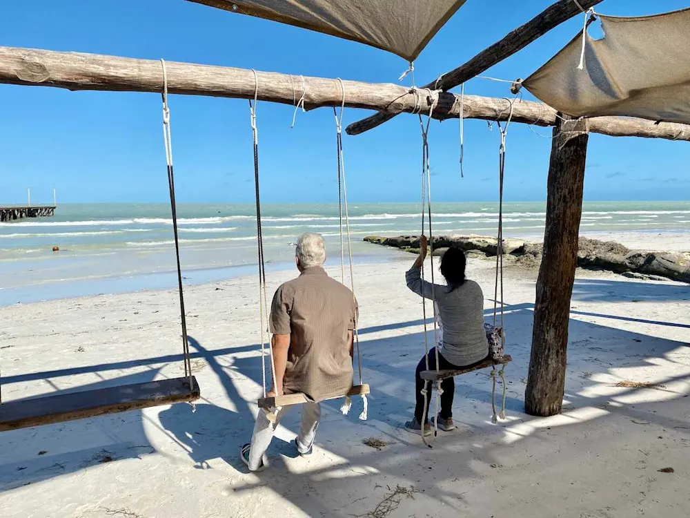 A small seasonal expat community enjoys Holbox, though few live here full-time.