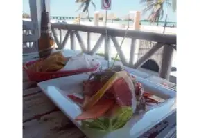 You can get excellent ceviche and other seafood dishes in Progreso.