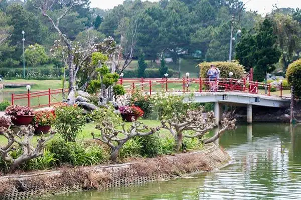 BODY-Dalat-park.jpg