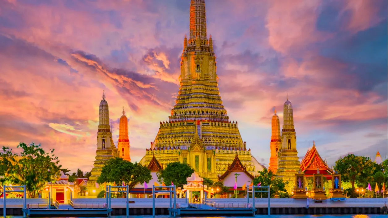 Thanks to the Thai Retirement Visa, Roland enjoys temple views daily.