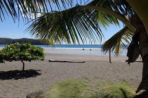 Picturesque Playa Venao is an easy day trip from Las Tablas. ©Dan Walkow