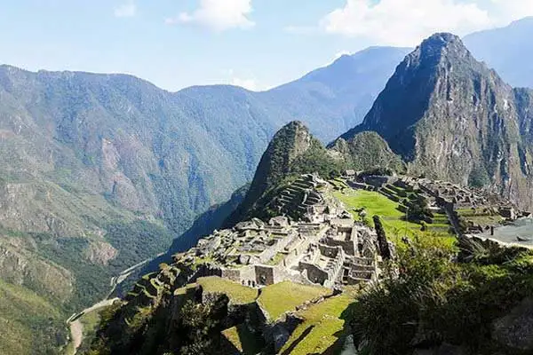 is it safe to travel in peru