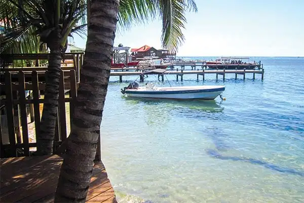 Many homes on Roatán are as easily accessed by boat as by car. © Ann Kuffner/International Living