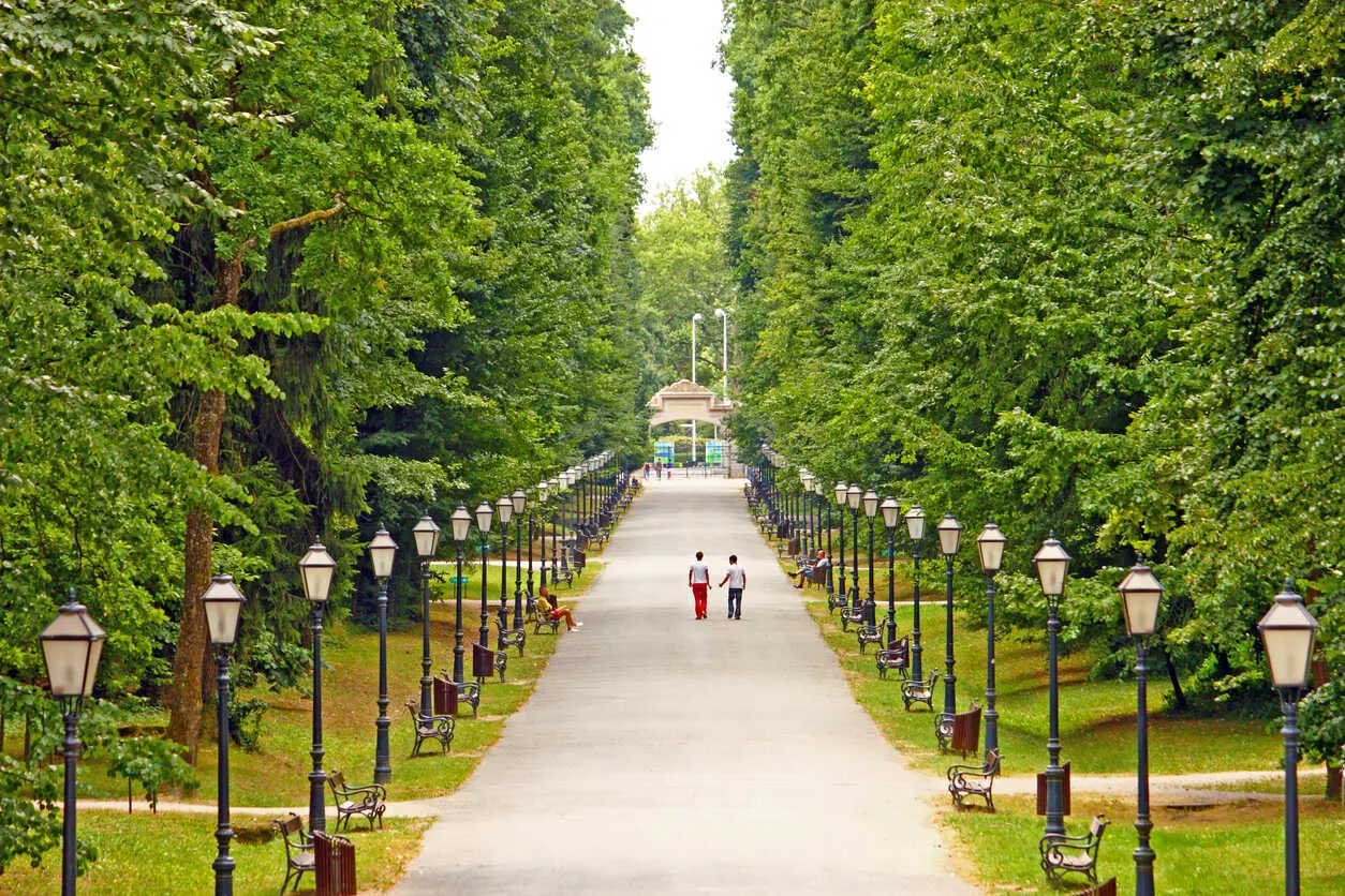 Ponds and pathways wind through Maksimir Park’s greenery.