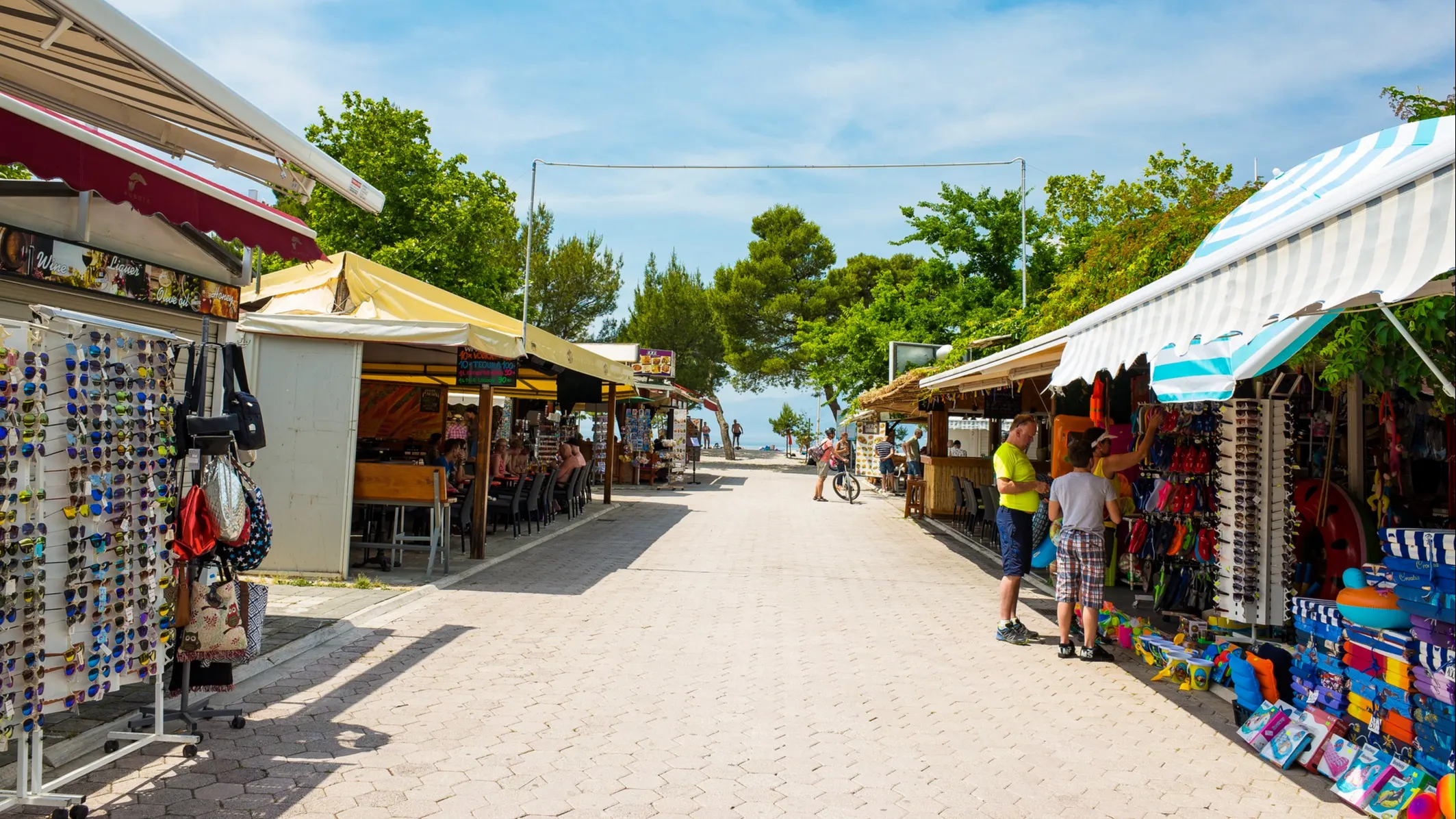 ©iStock/joachimbago