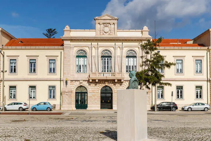 The charming streets and architecture of Figueira da Foz's Town Hall reflect its rich history.