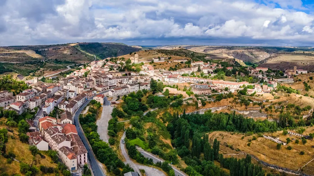 Sepúlveda’s medieval streets and mountain backdrop offer a slower, simpler pace of life.