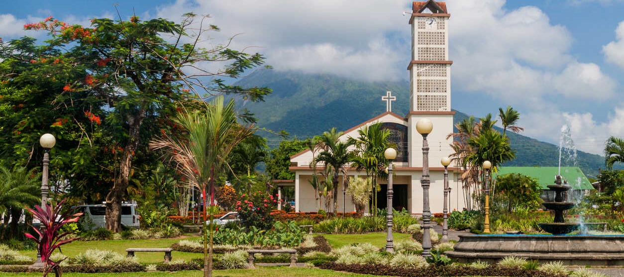 Singles Guide to Fitting in and Making Friends Overseas