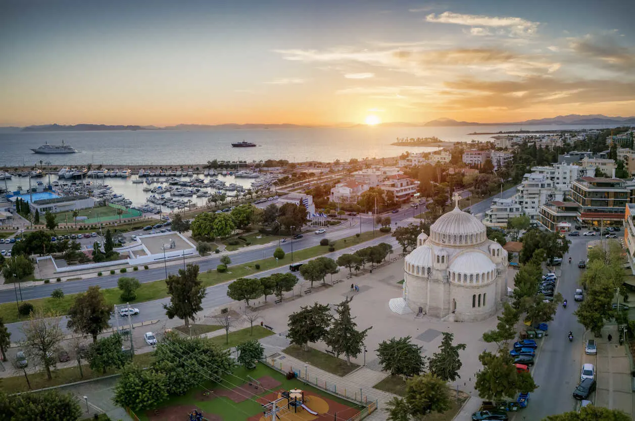 Upscale shops, chic cafes, and vibrant beach life in cosmopolitan Glyfada.