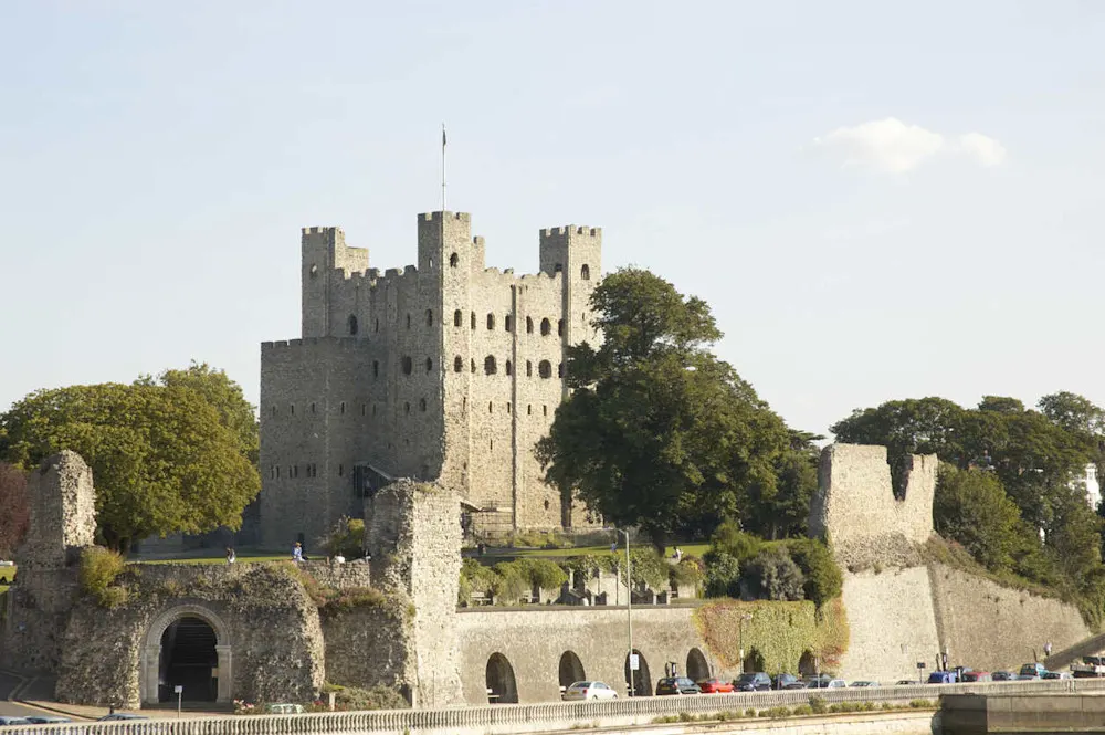 Rochester Castle’s soaring Norman keep overlooks a historic town full of cathedrals, cobblestones, and Dickensian charm.