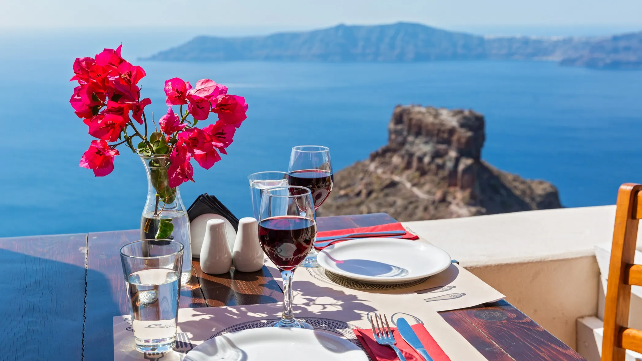 ©iStock/Santorines