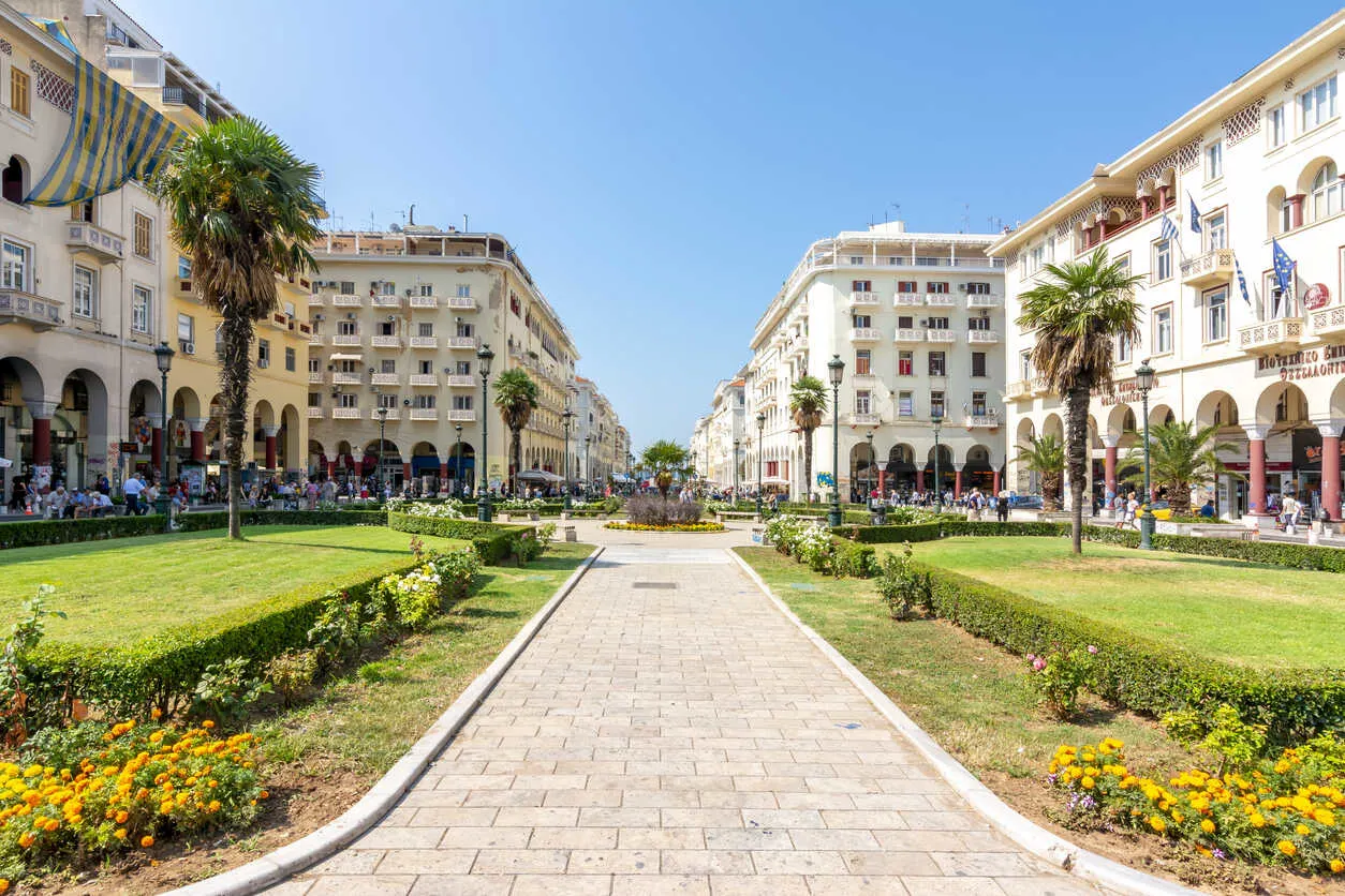 Kiezen tussen Athene en Thessaloniki hangt af van de levensstijl die u het liefst wilt.