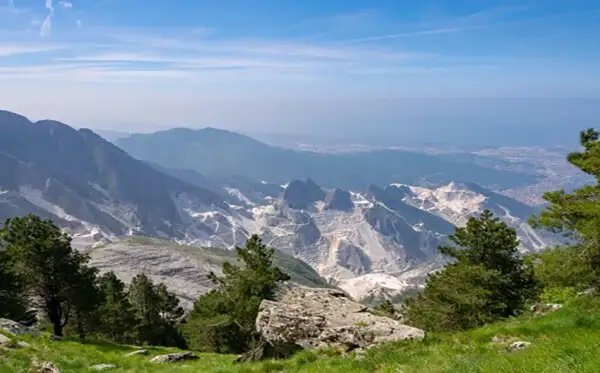 A lot of the Renaissance statues you see in Florence began life in the marble quarries of the Apuan Alps.