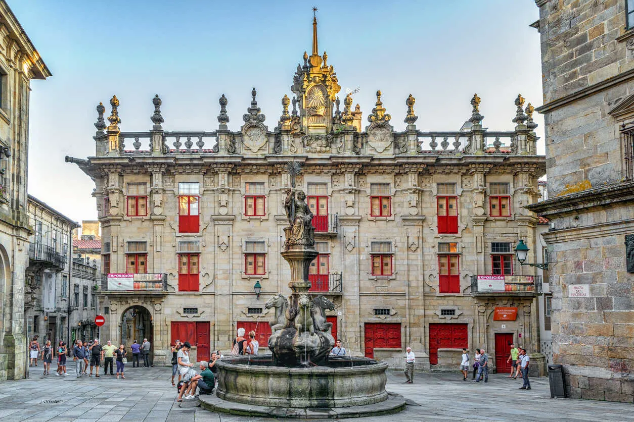 A view of the Casa do Cabildo and Praza das Praterías in Santiago de Compostela.