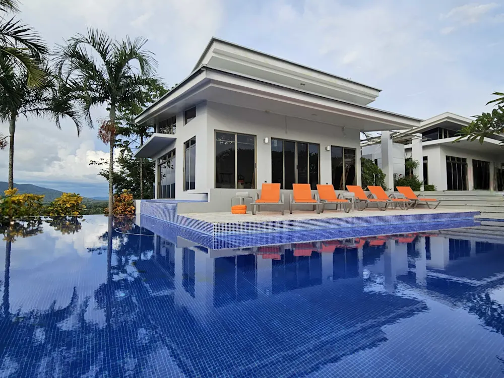 Casa Las Nubes: our modern retreat in the hills, built for comfort and connection.