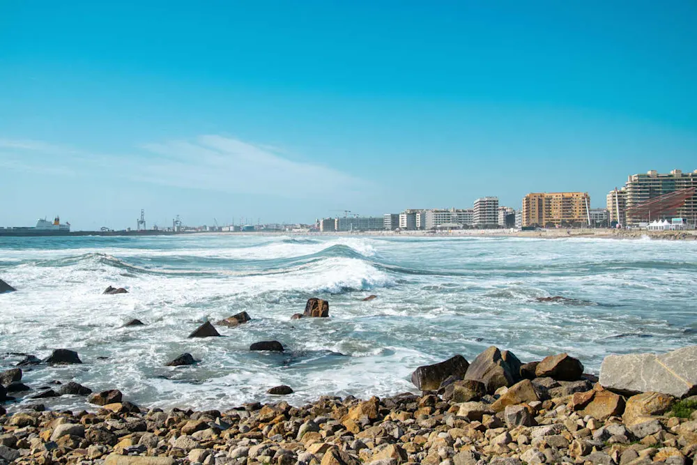 Matosinhos: Where ocean breezes meet urban convenience.