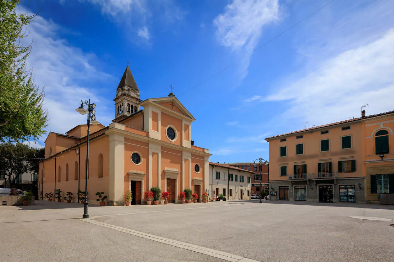 Charming Casciana Terme: A serene Tuscan village with timeless architecture.