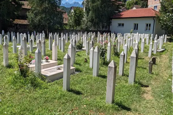 Srajevo-Cemetery.jpg