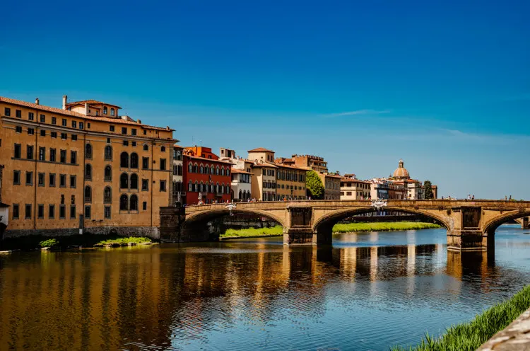 Ponte Santa Trinita.