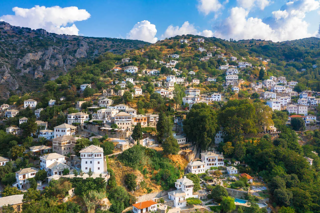 Makrinitsa’s hillside setting offers sweeping views across the Pagasetic Gulf.