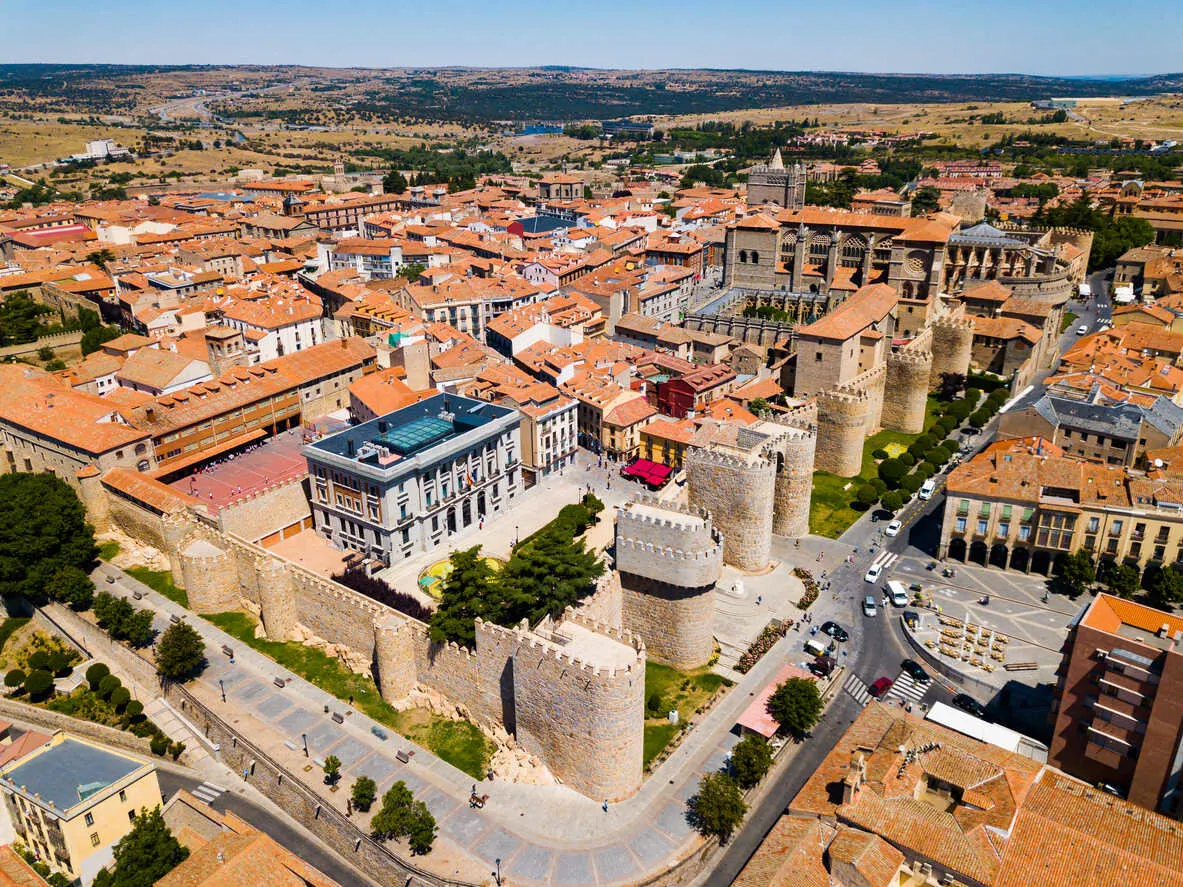 El Cimorro, part of Ávila’s Cathedral, doubles as a fortress turret.