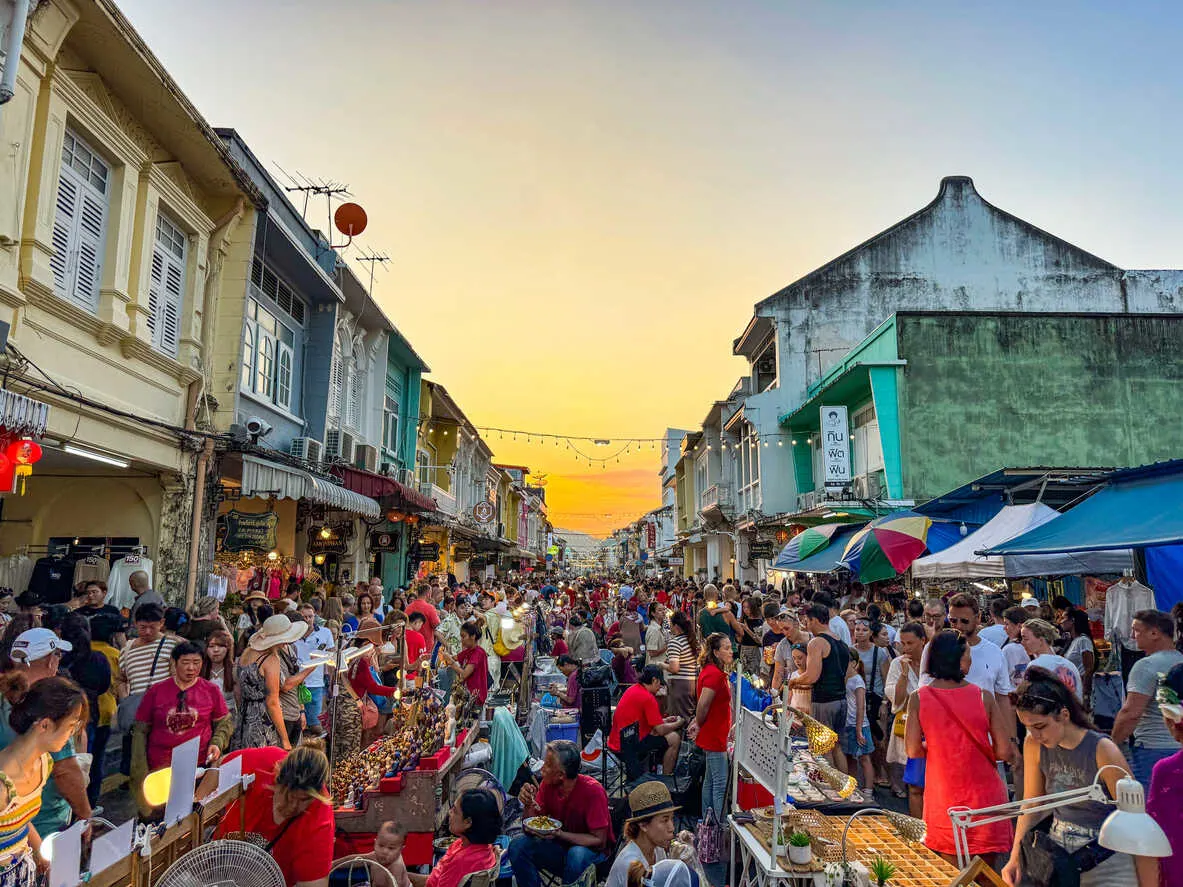 Stunning beaches and luxury living—but heavy crowds and high costs make it tough for full-time life.