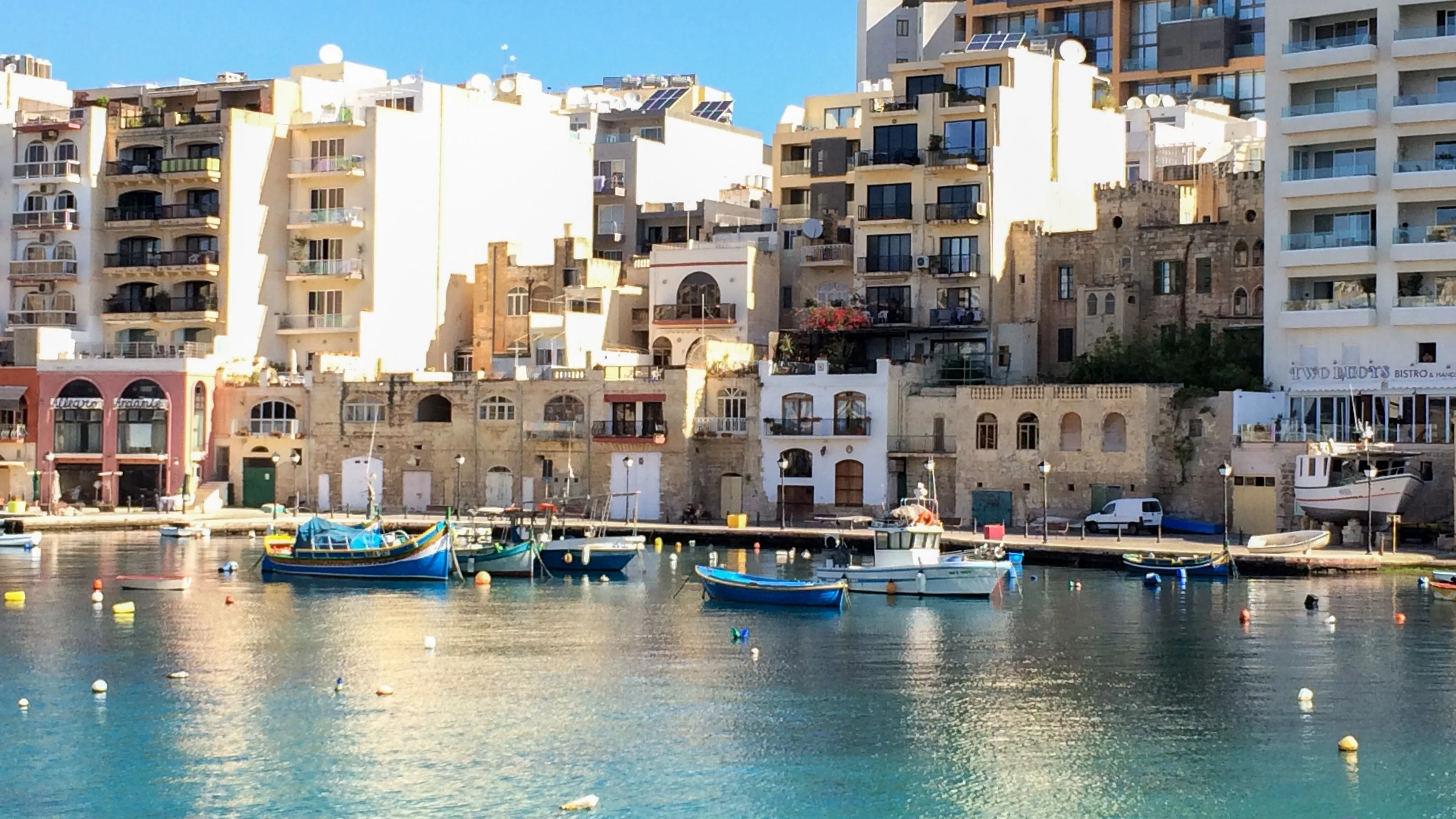 Guide to Malta: The Pros and Cons of Living on these Beautiful Islands