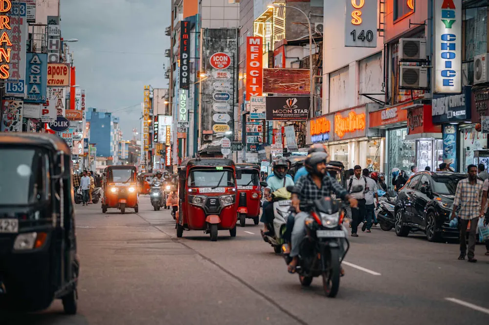 Daily life flows easily in Sri Lanka, whether you’re on a tuk-tuk or walking to tea.