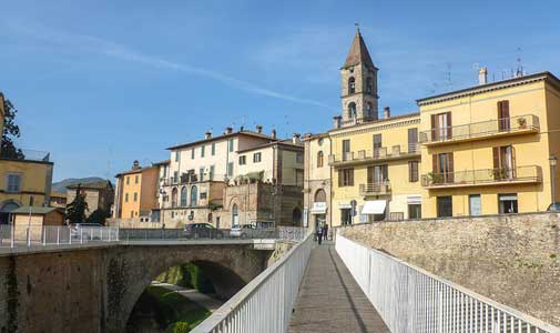 Living in Umbria, Italy: The “Real” Italy for US Expats, image size:1800x600