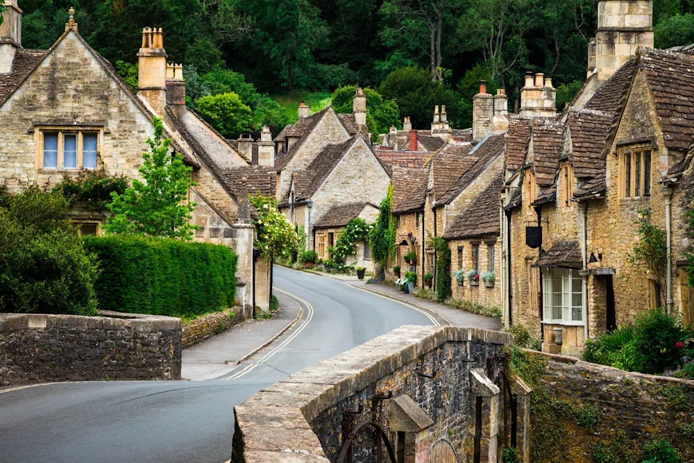 Many Americans are choosing to call the UK home.