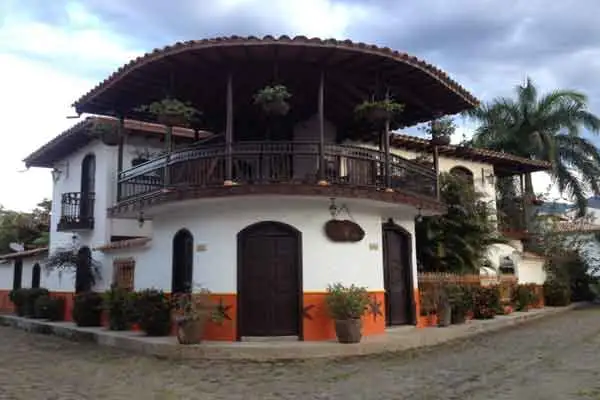 Step Back in Time in Cauca Viejo