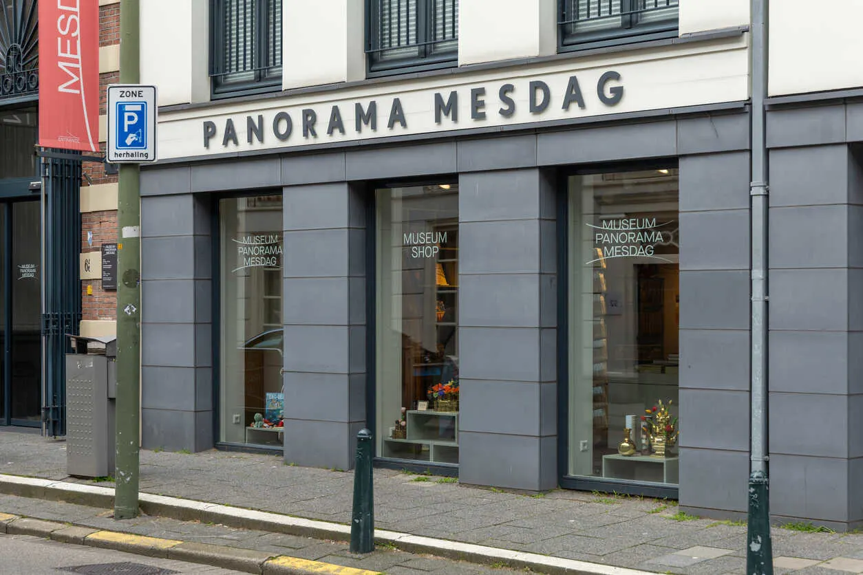 Panorama Mesdag: A 360° journey to 19th-century Scheveningen.