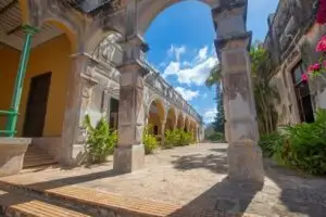 Mérida boasts the second-largest historic center in Mexico; only Mexico City's historic center is larger.