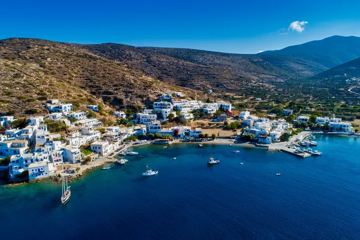 Katapola is the main port of Amorgos. 