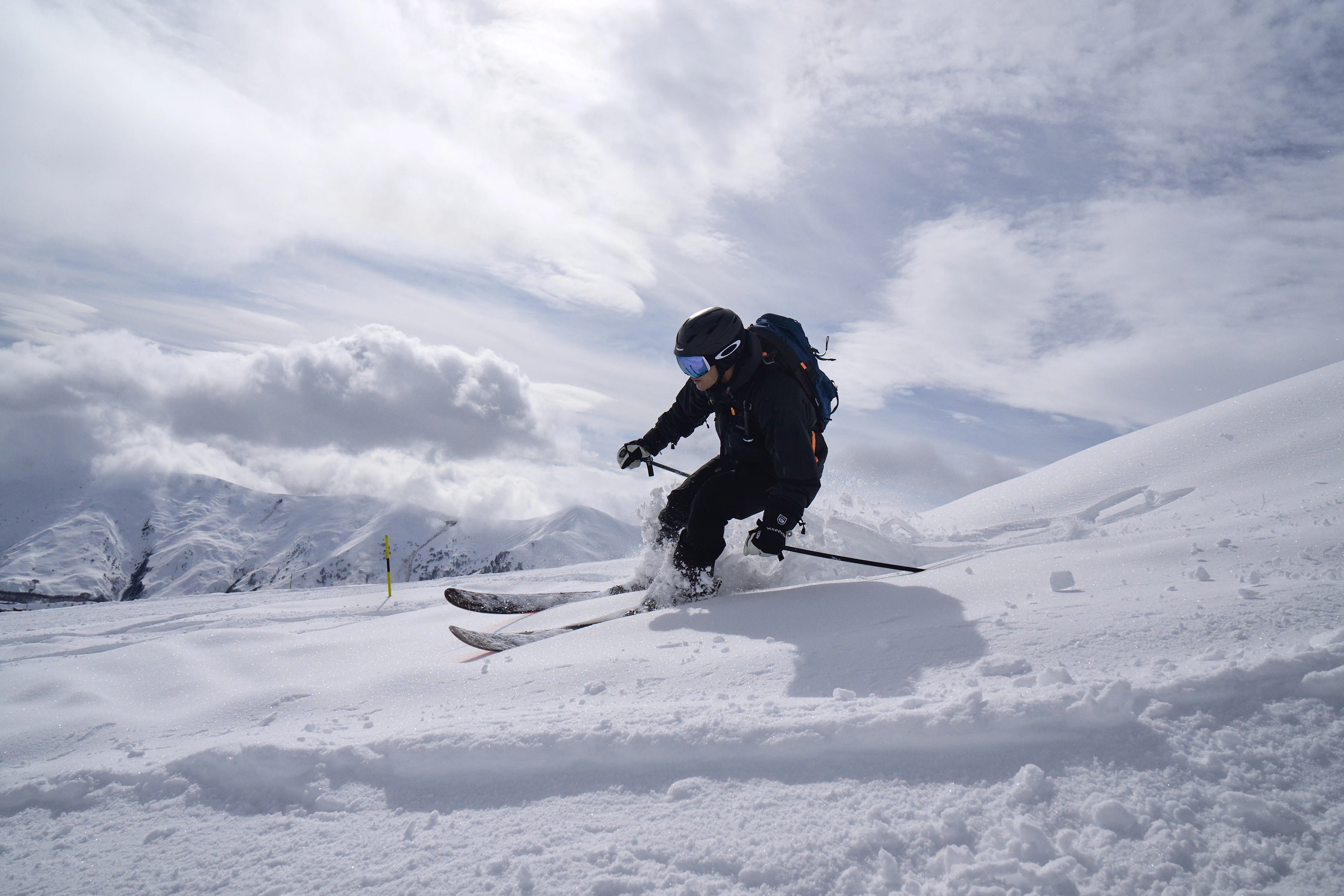 Alpin skidåkare i Georgien